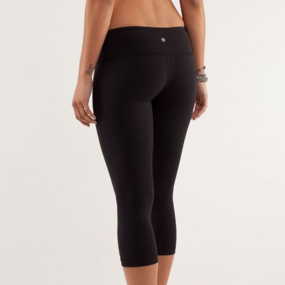 Lululemon Wunder Under Crop Reversible Black to Grey - Picture 1 of 8